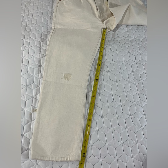 Levi's 501 Button Fly Cropped Straight Distressed Jeans Cream Women's Size 30 - Picture 9 of 12